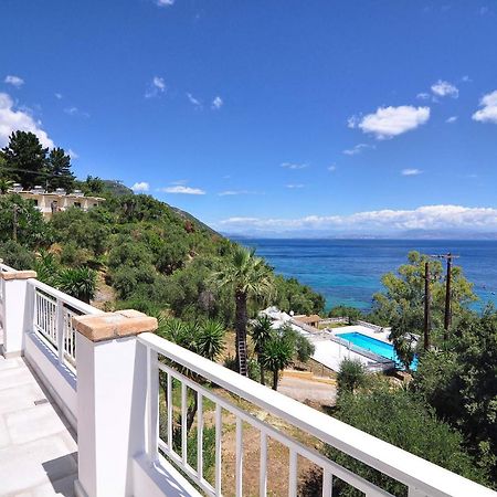 Veroniki Penthouse Deluxe Apartment Άγιος Ιωάννης Περιστερών Εξωτερικό φωτογραφία
