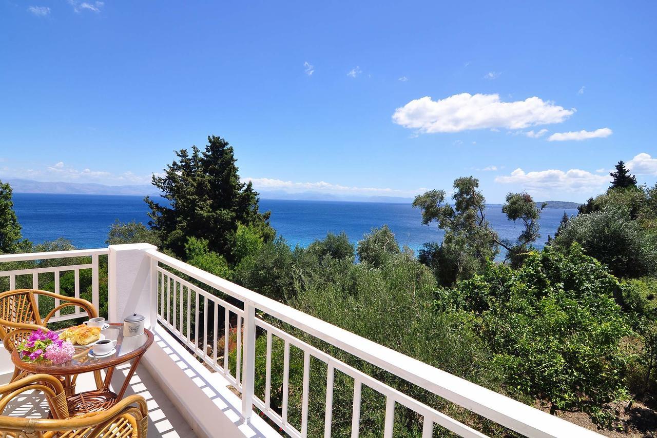 Veroniki Penthouse Deluxe Apartment Άγιος Ιωάννης Περιστερών Εξωτερικό φωτογραφία