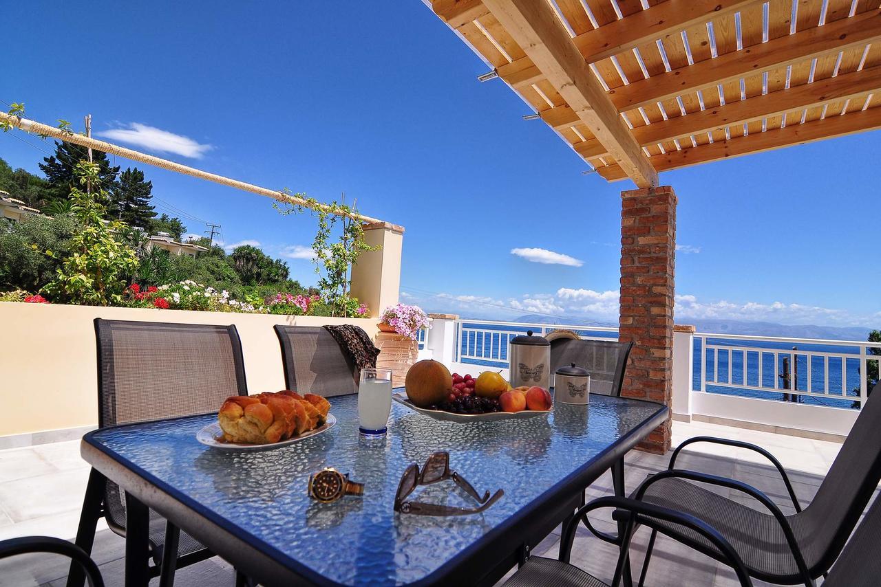 Veroniki Penthouse Deluxe Apartment Άγιος Ιωάννης Περιστερών Εξωτερικό φωτογραφία