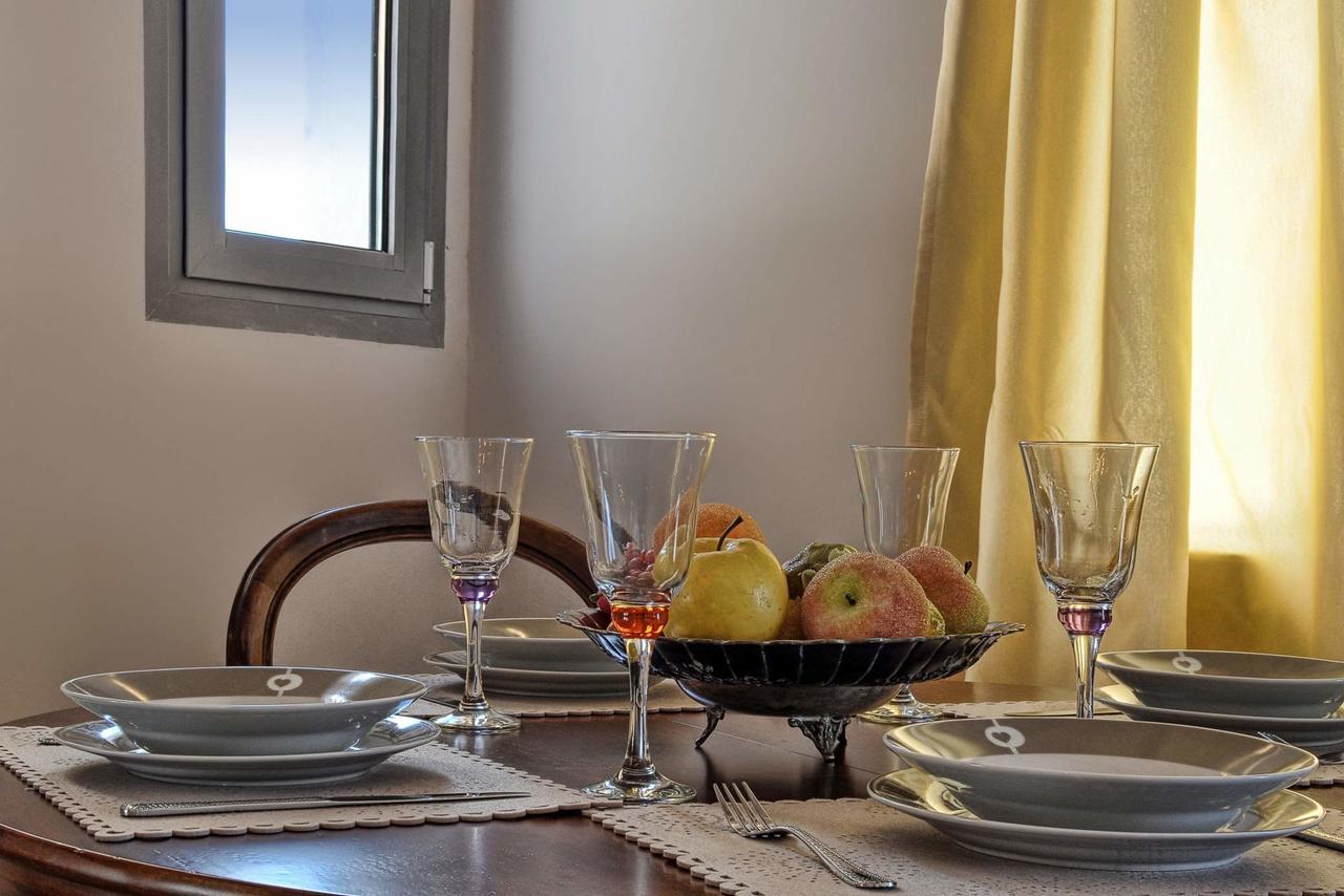Veroniki Penthouse Deluxe Apartment Άγιος Ιωάννης Περιστερών Εξωτερικό φωτογραφία
