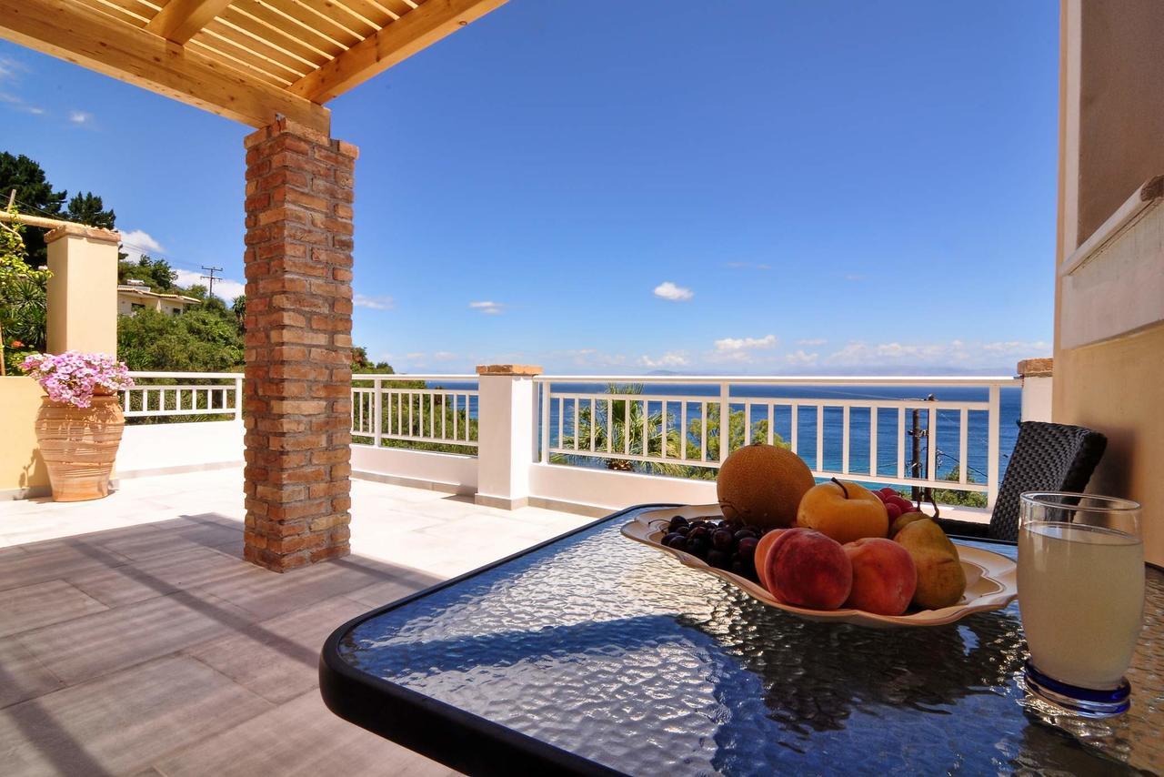Veroniki Penthouse Deluxe Apartment Άγιος Ιωάννης Περιστερών Εξωτερικό φωτογραφία
